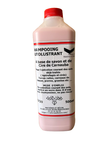 Nettoyant cirant autolustrant