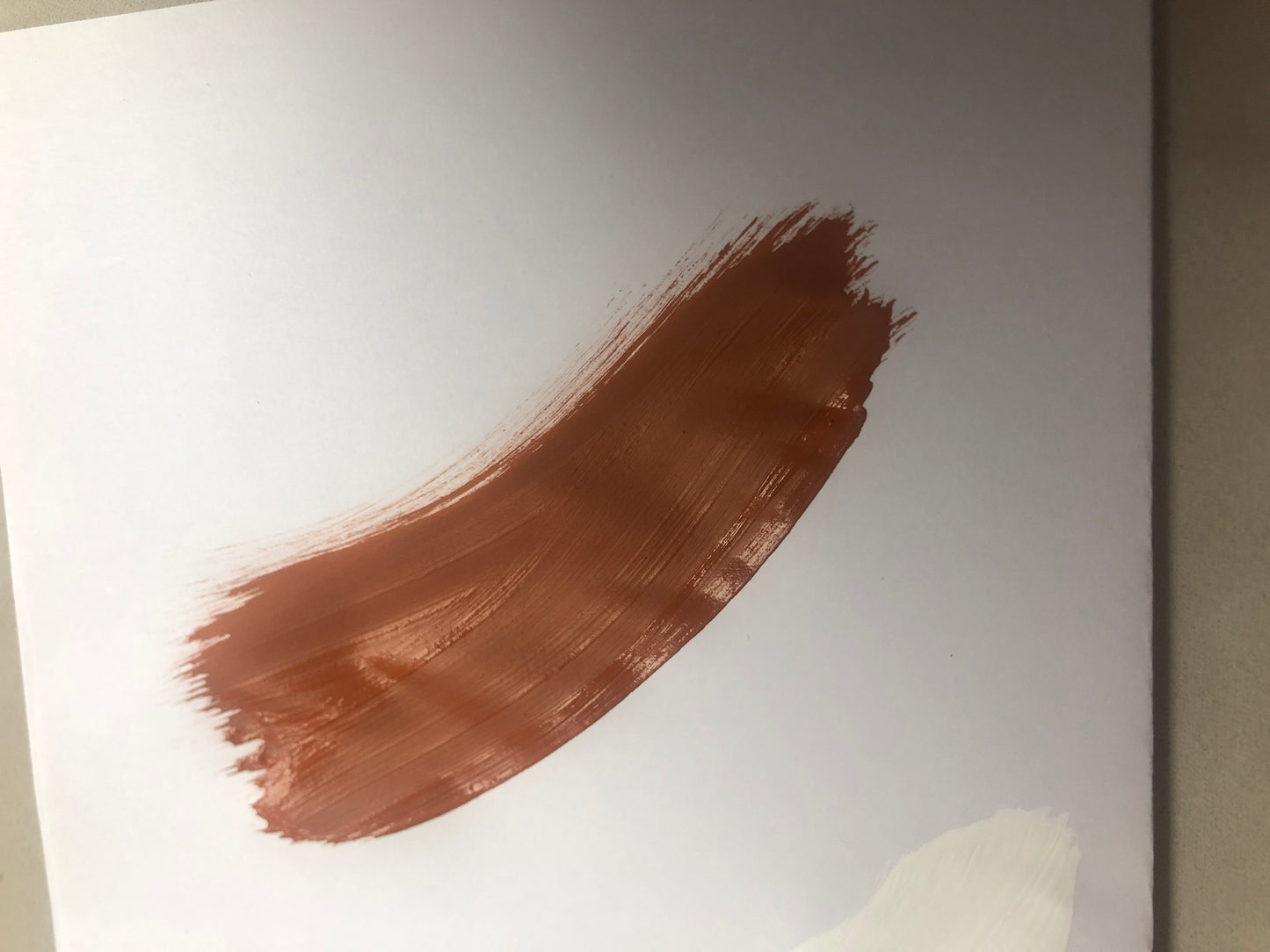 Colorant liquide pour béton et mortier